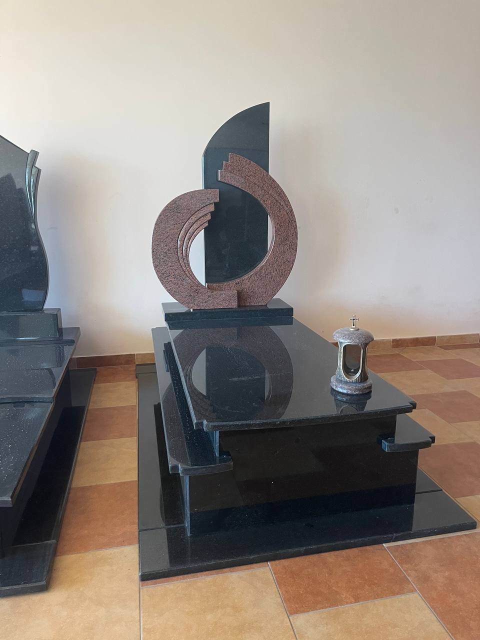 Дизайнерські пам’ятники PROSPERE